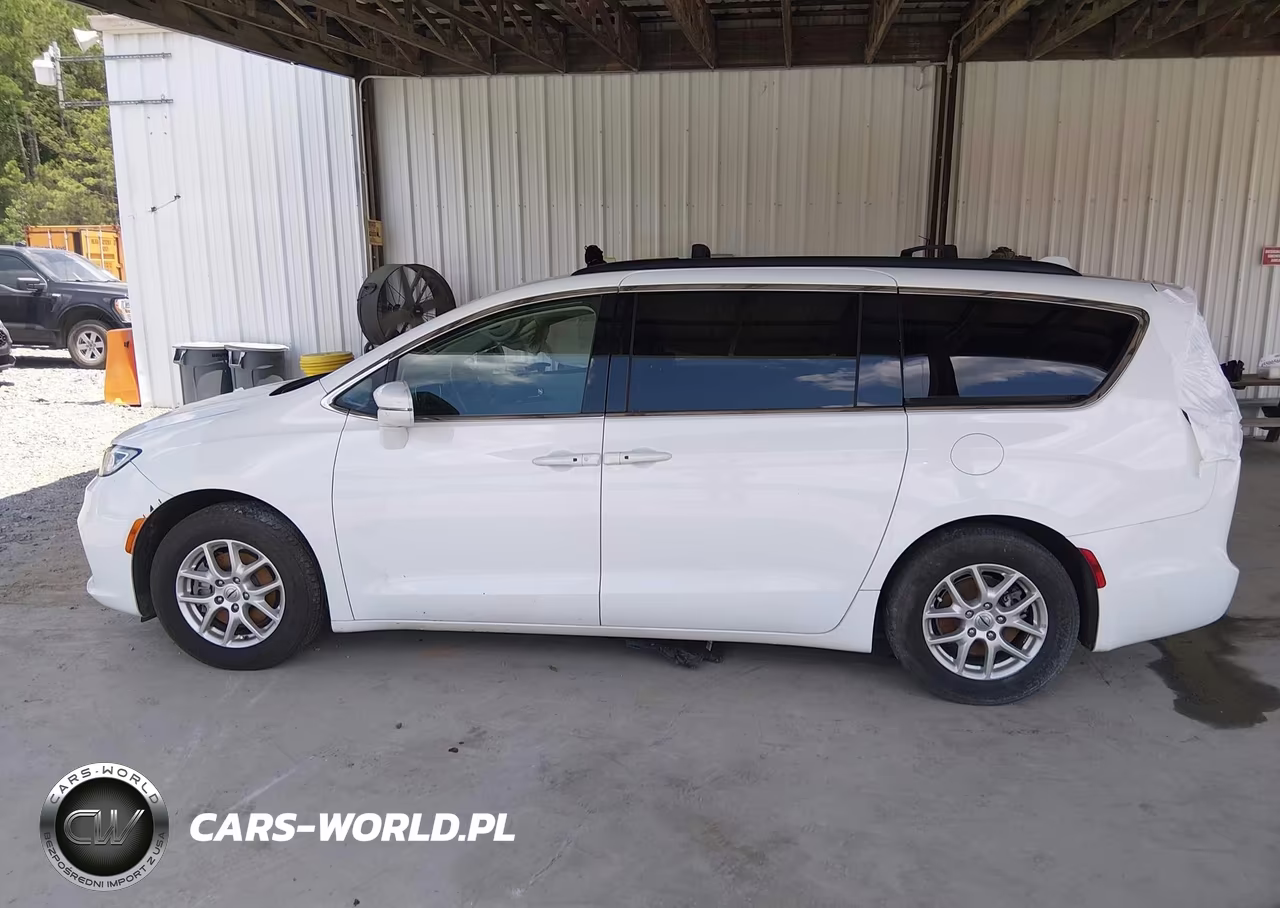 2022 Chrysler Pacifica Touring L VIN:2C4RC1BG6NR182072 - 13