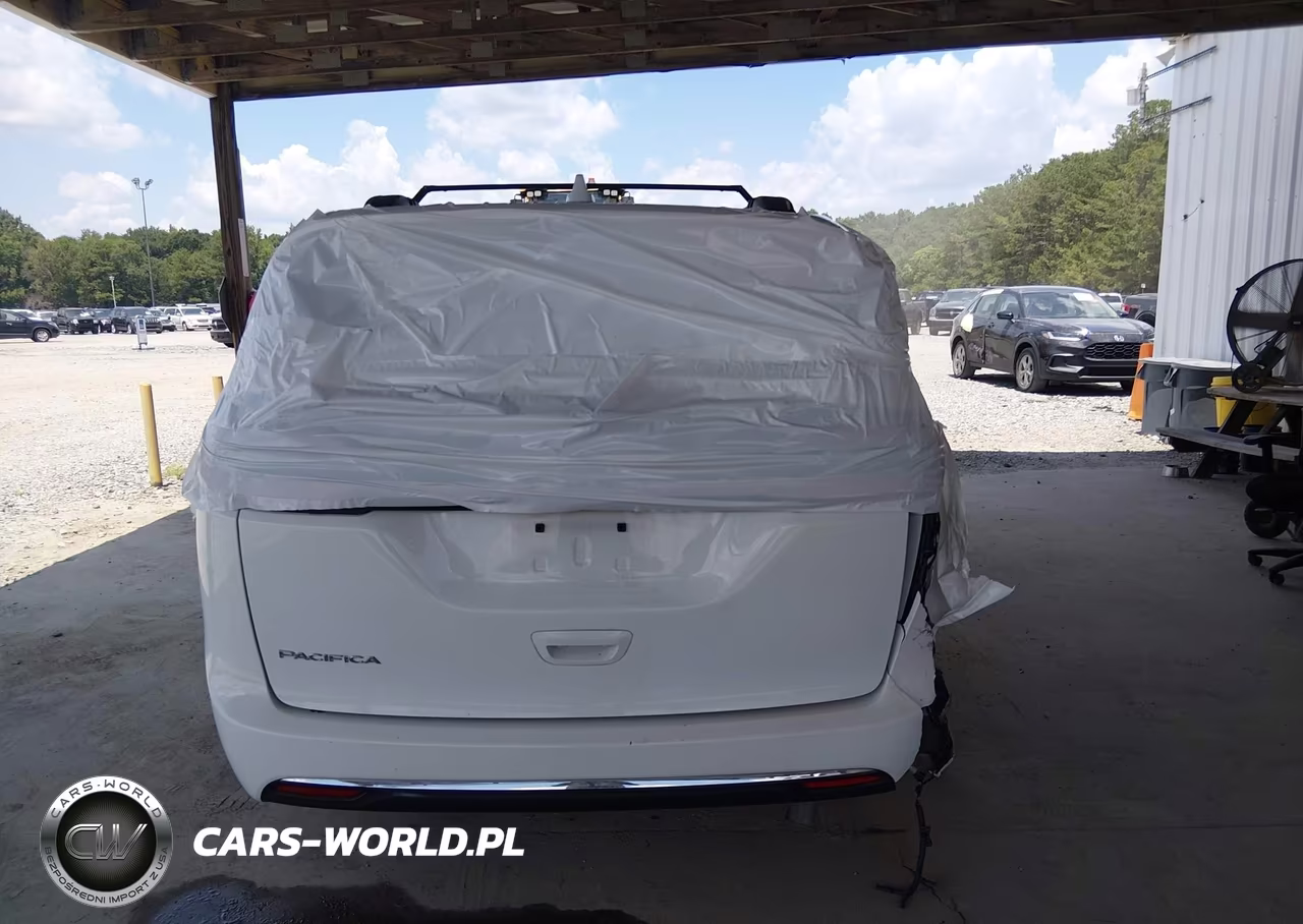 2022 Chrysler Pacifica Touring L VIN:2C4RC1BG6NR182072 - 15