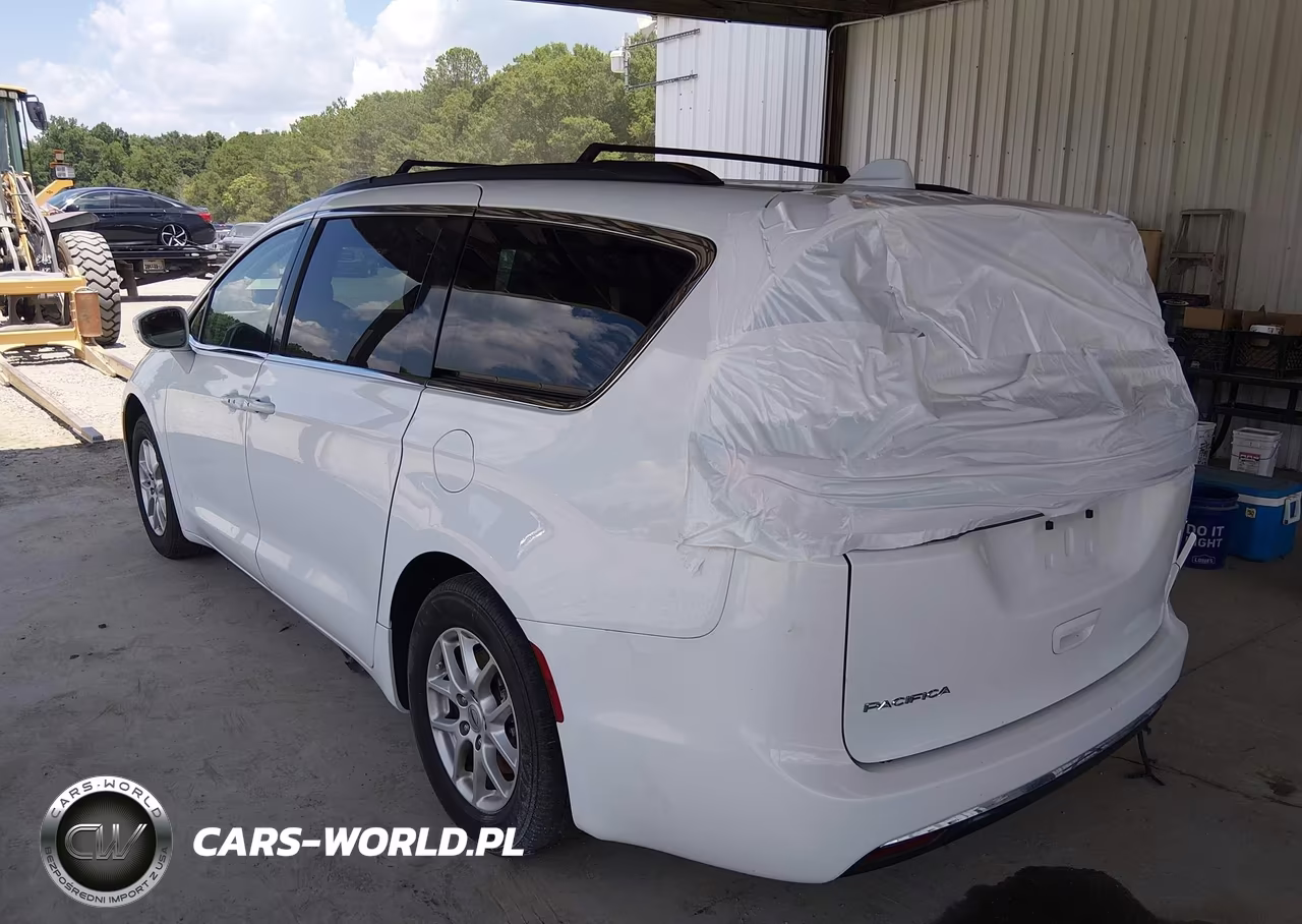 2022 Chrysler Pacifica Touring L VIN:2C4RC1BG6NR182072 - 3