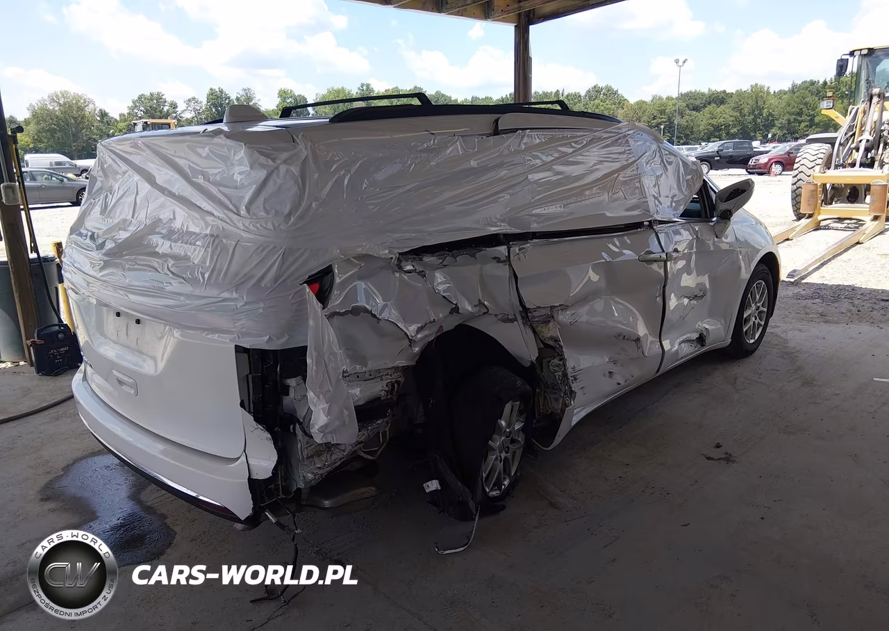 2022 Chrysler Pacifica Touring L VIN:2C4RC1BG6NR182072 - 4