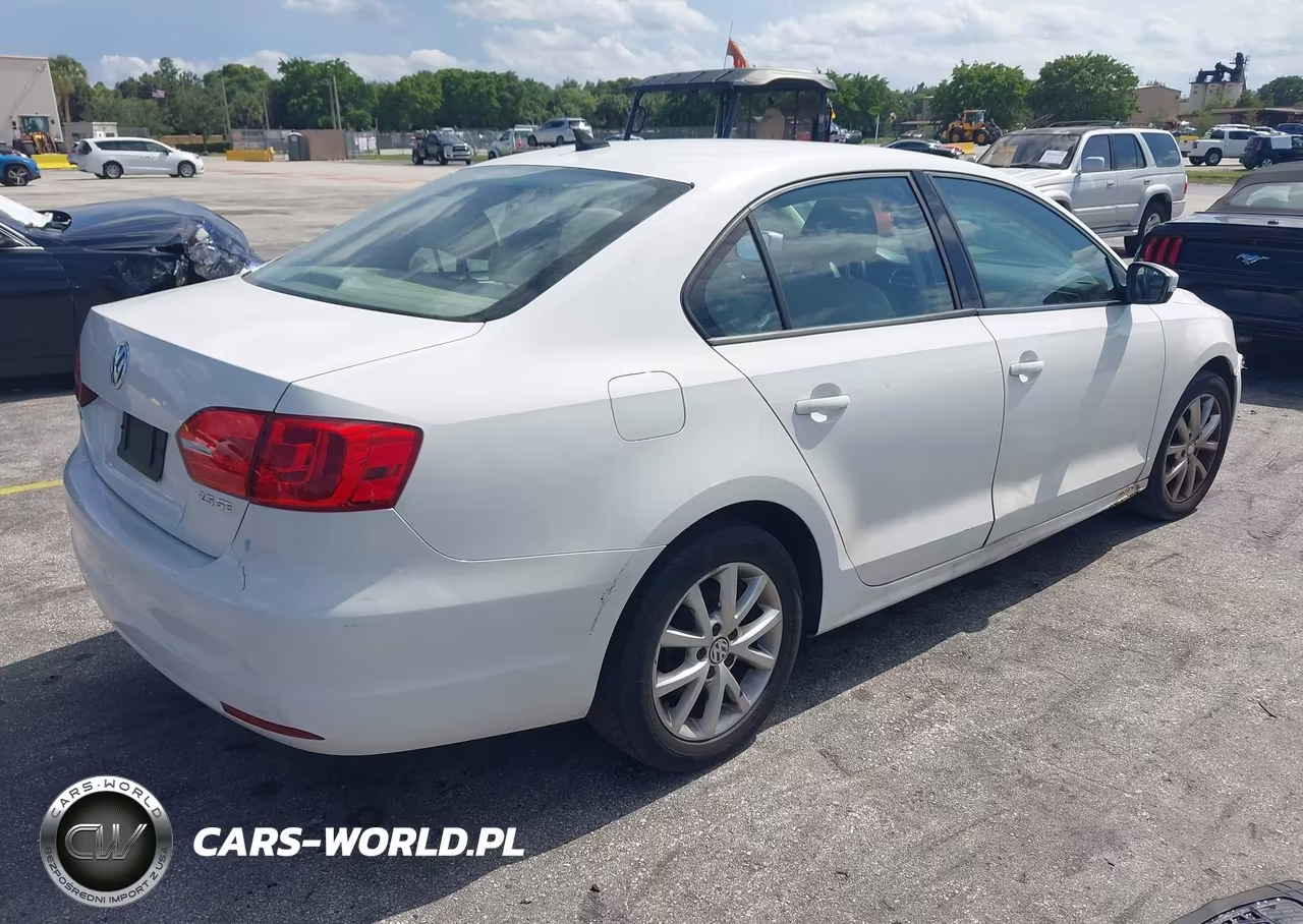 2011 Volkswagen Jetta 2.5L Se VIN:3VWDZ7AJ1BM324126 - 4