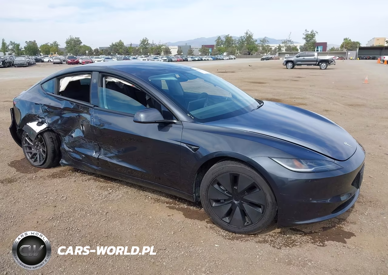 2025 Tesla Model 3 Long Range Rear-Wheel Drive-Standard Rear-Wheel Drive – zdjęcie 1 z 19