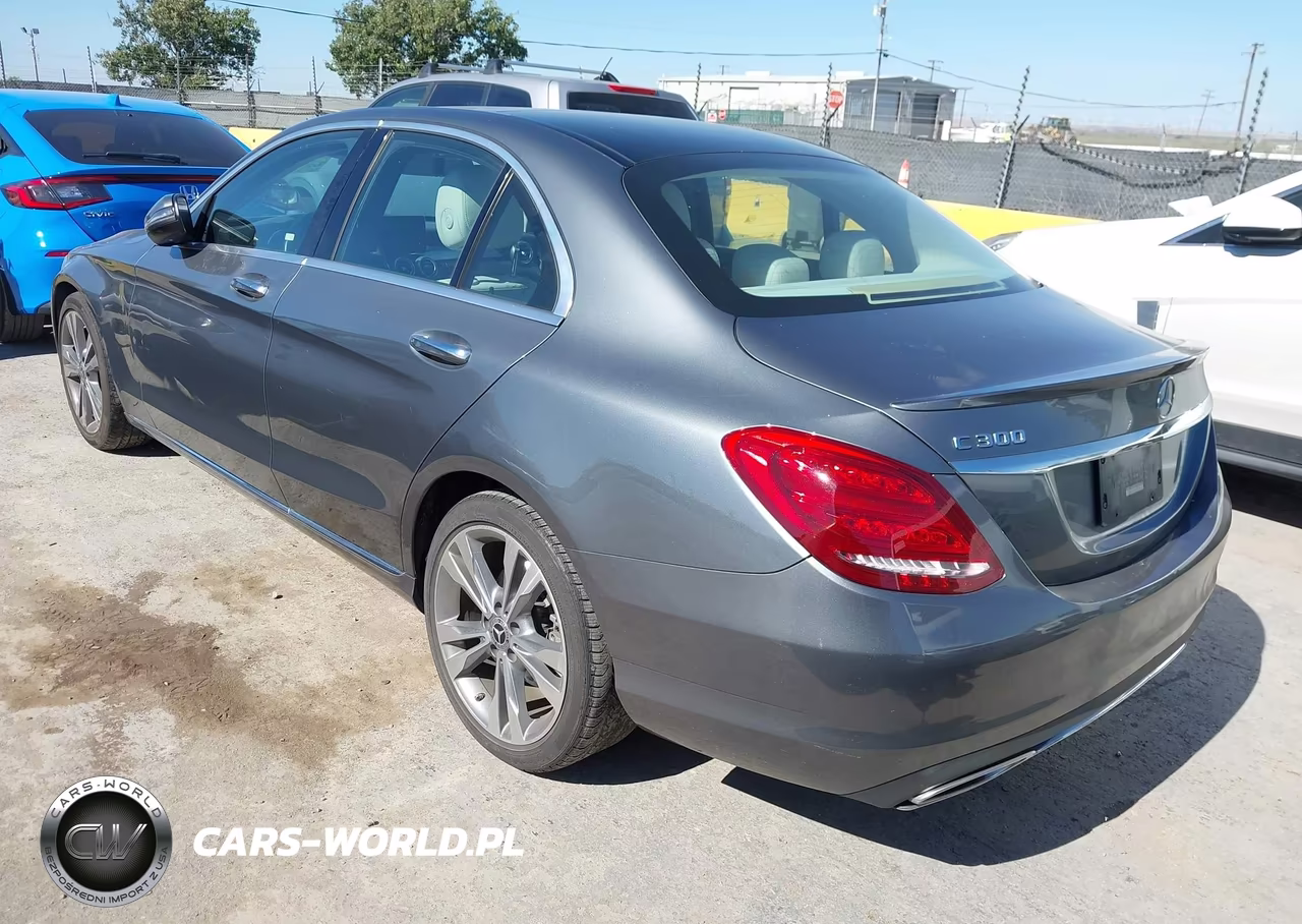 2017 Mercedes-Benz C 300 VIN:55SWF4JB2HU227637 - 3