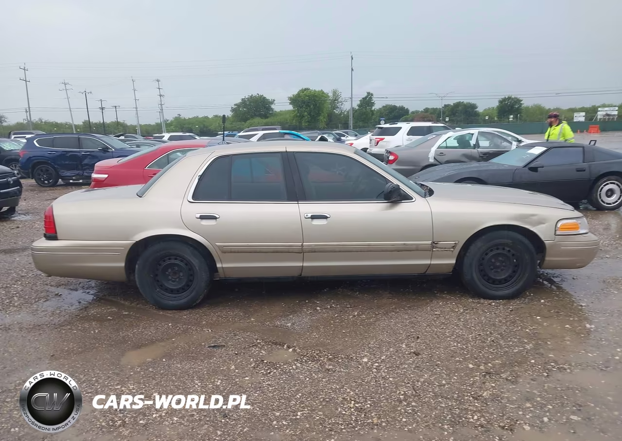 2000 Ford Crown Victoria VIN:2FAFP73W7YX125627 - 14