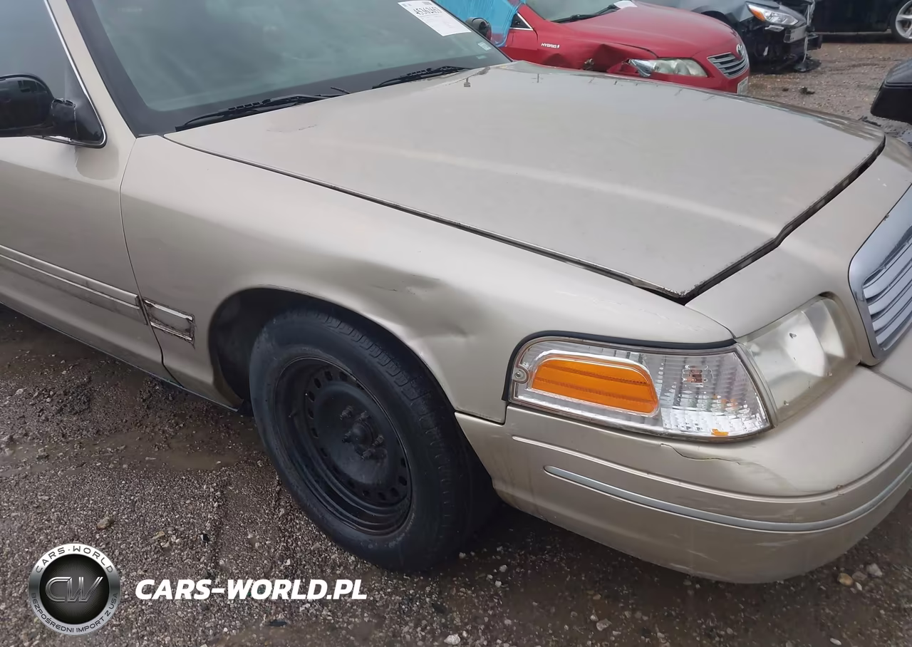 2000 Ford Crown Victoria VIN:2FAFP73W7YX125627 - 6