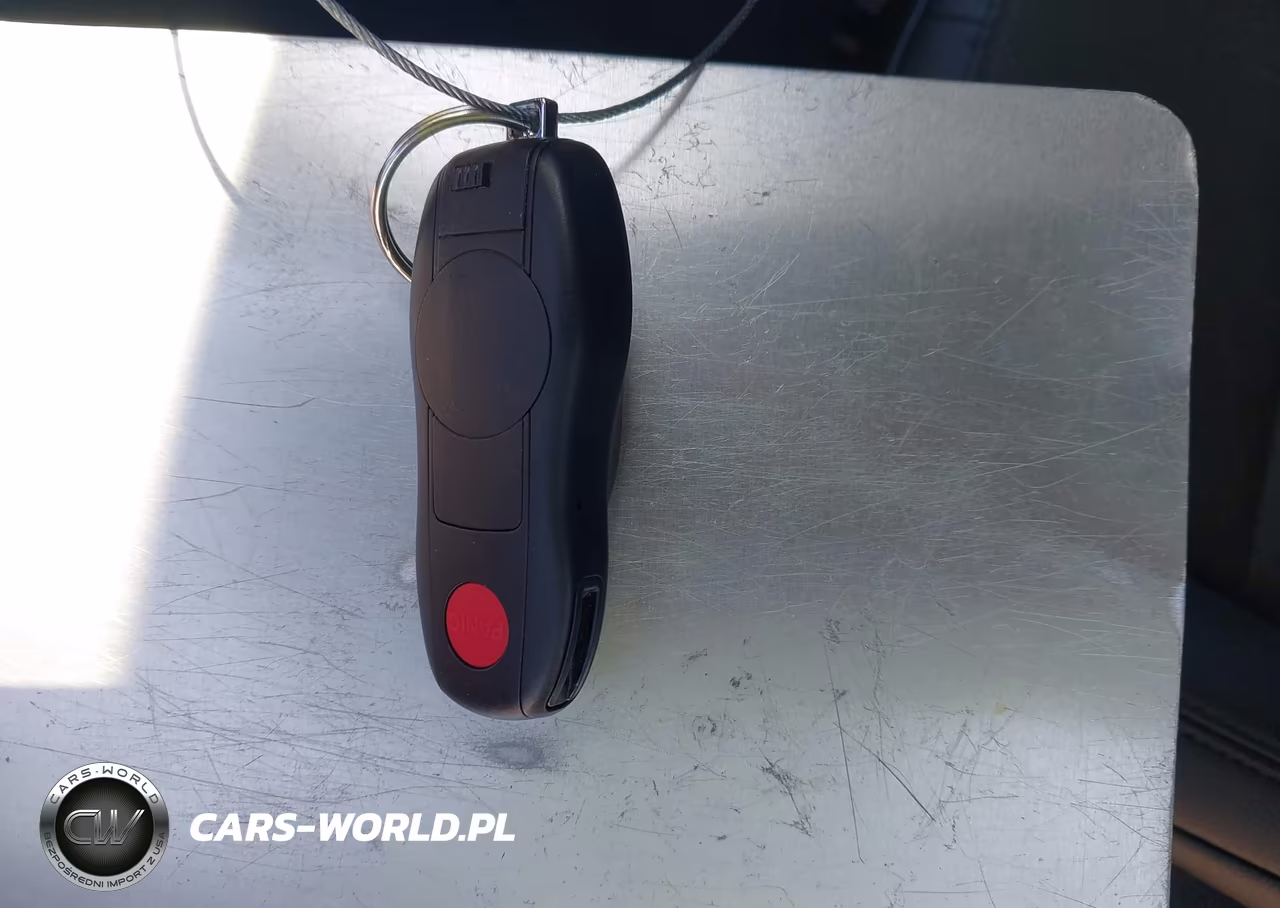 2023 Porsche Macan T VIN:WP1AA2A53PLB17831 - 11