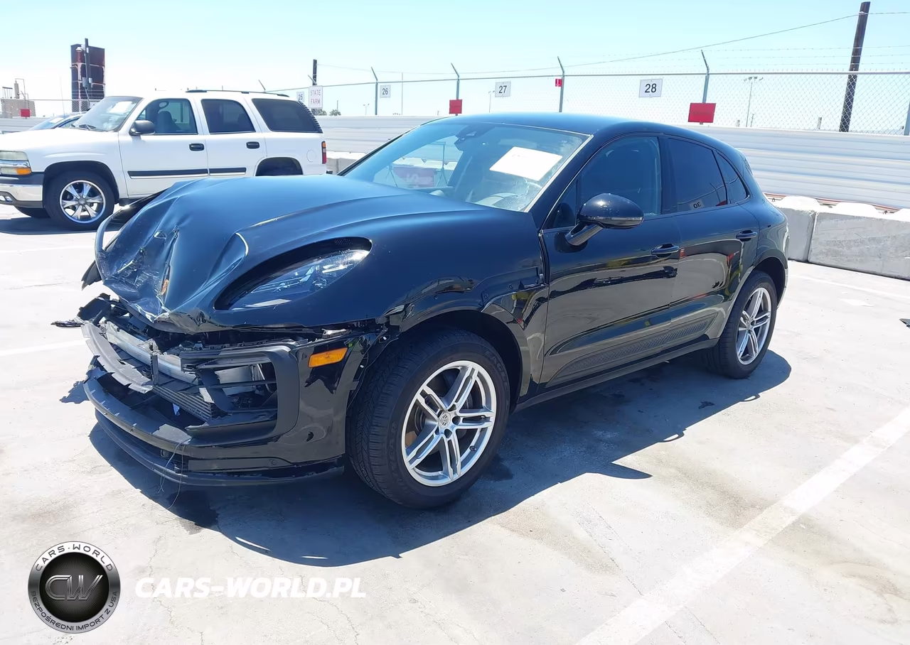 2023 Porsche Macan T VIN:WP1AA2A53PLB17831 - 2