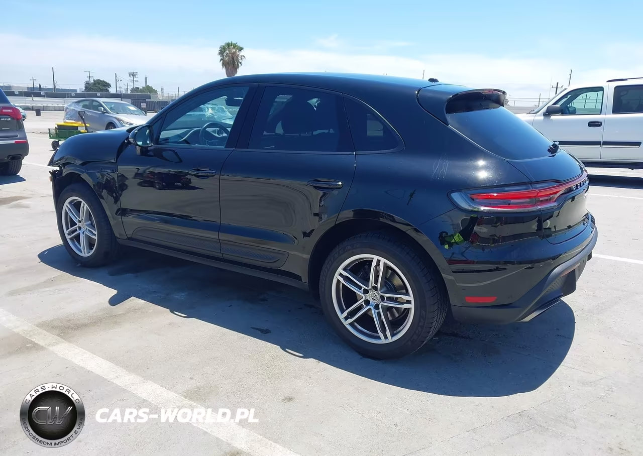 2023 Porsche Macan T VIN:WP1AA2A53PLB17831 - 3