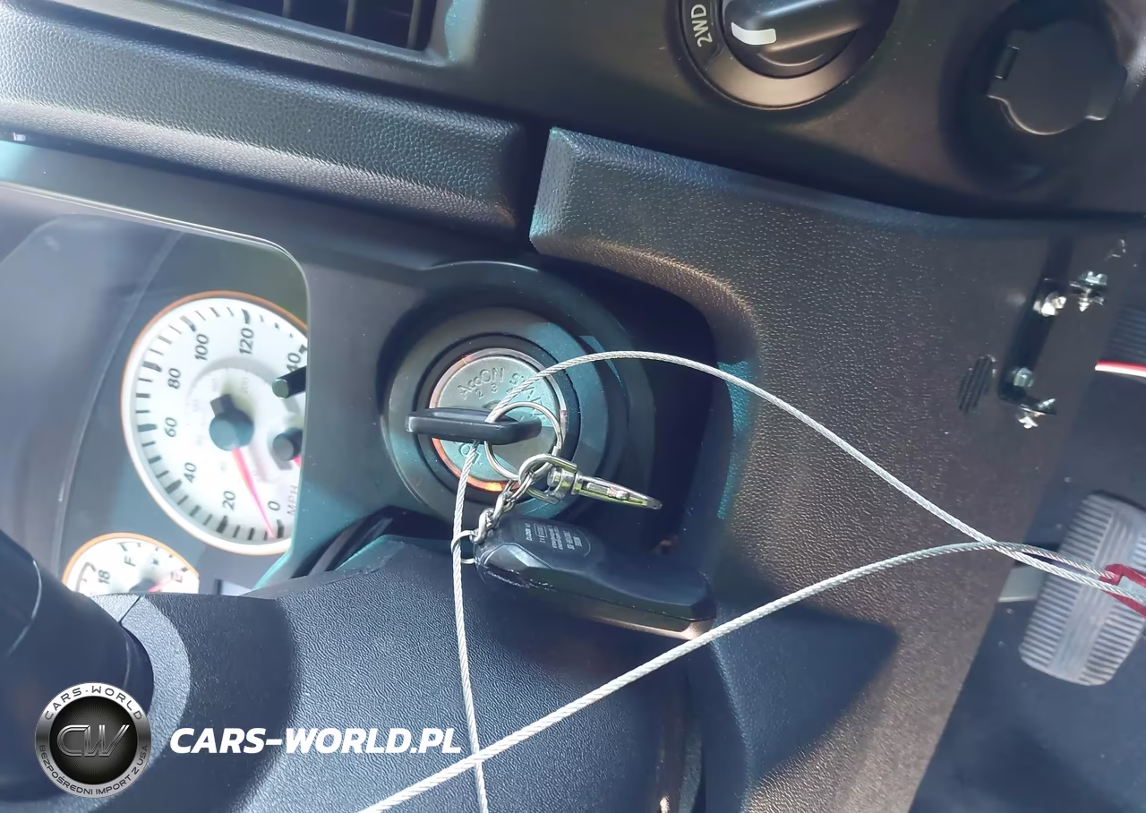 2015 Nissan Titan Pro-4X VIN:1N6BA0EC3FN509808 - 11