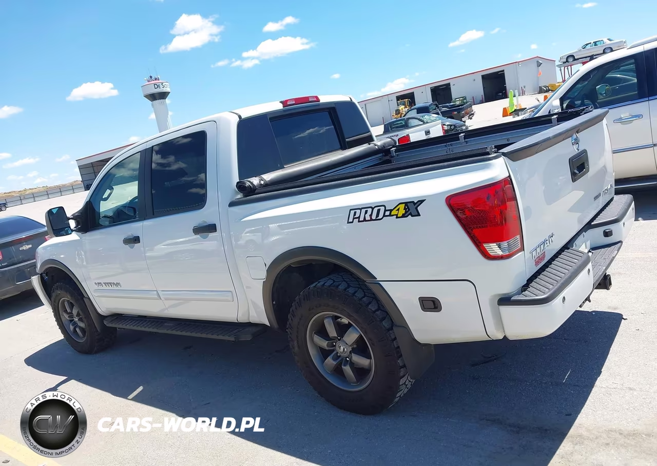 2015 Nissan Titan Pro-4X VIN:1N6BA0EC3FN509808 - 15