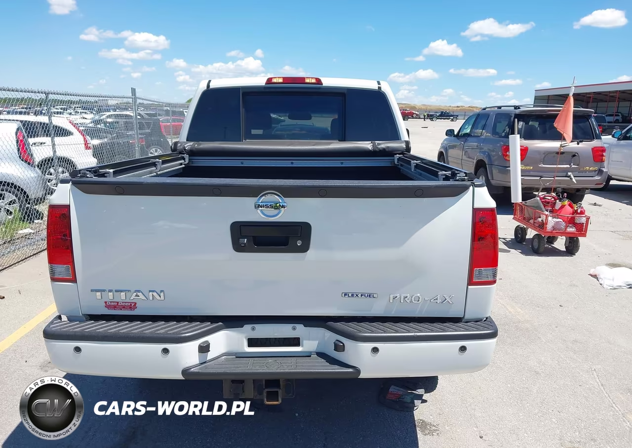 2015 Nissan Titan Pro-4X VIN:1N6BA0EC3FN509808 - 17