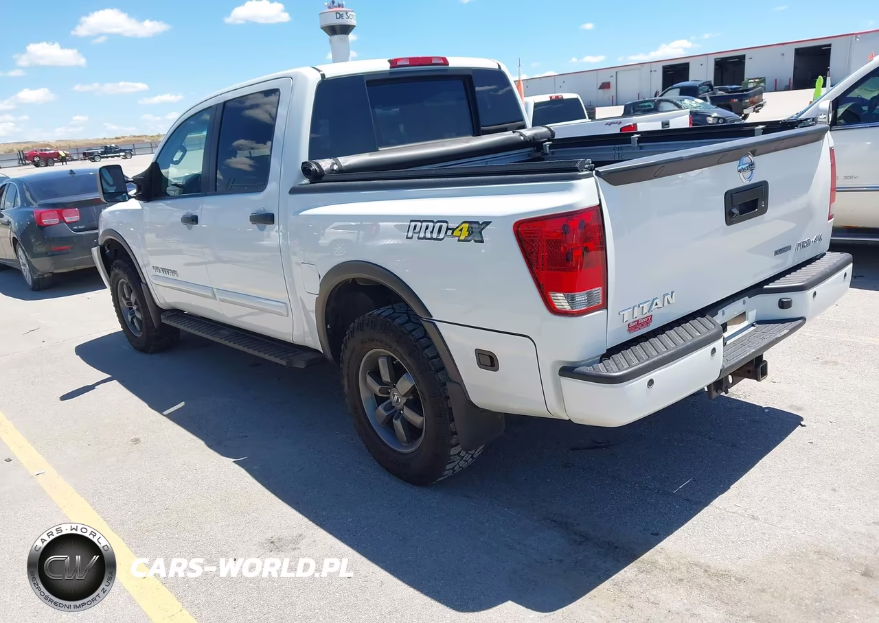 2015 Nissan Titan Pro-4X VIN:1N6BA0EC3FN509808 - 3