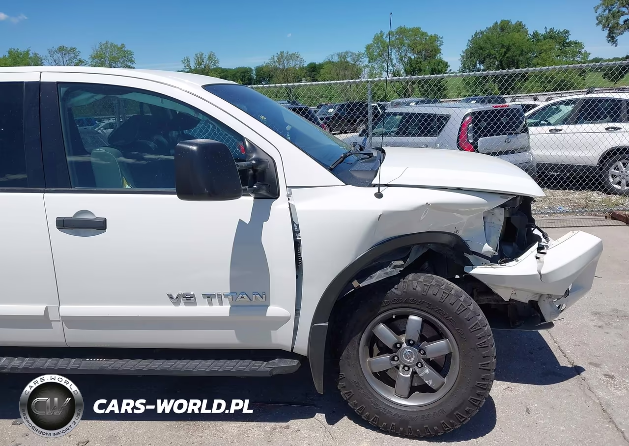 2015 Nissan Titan Pro-4X VIN:1N6BA0EC3FN509808 - 6