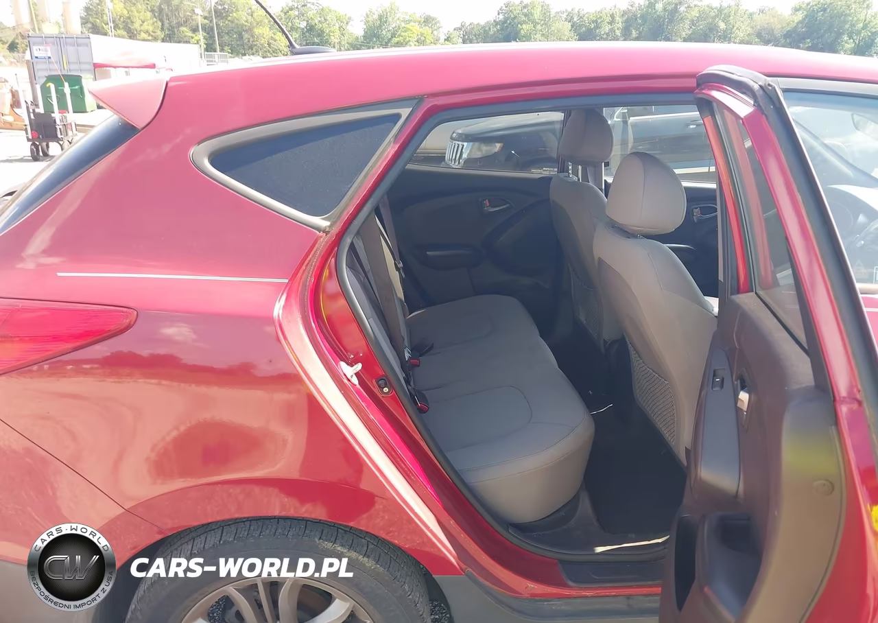 2015 Hyundai Tucson Gls VIN:KM8JT3AF1FU027348 - 8