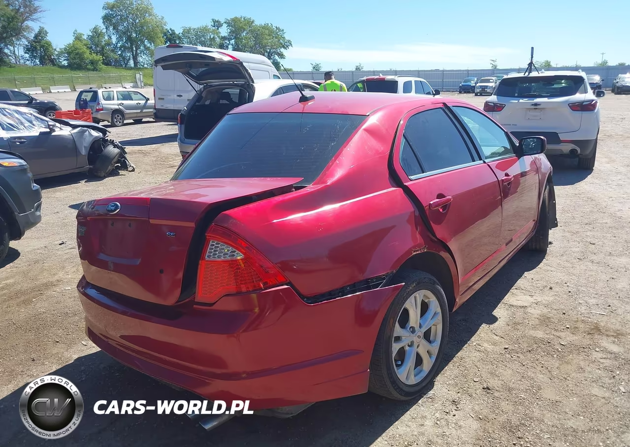 2012 Ford Fusion Se VIN:3FAHP0HA0CR395996 - 4