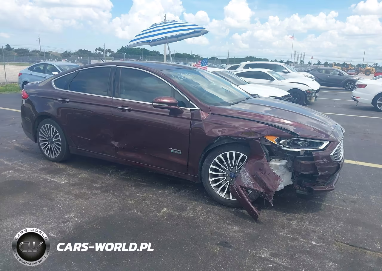 2018 Ford Fusion Energi Titanium – zdjęcie 1 z 16