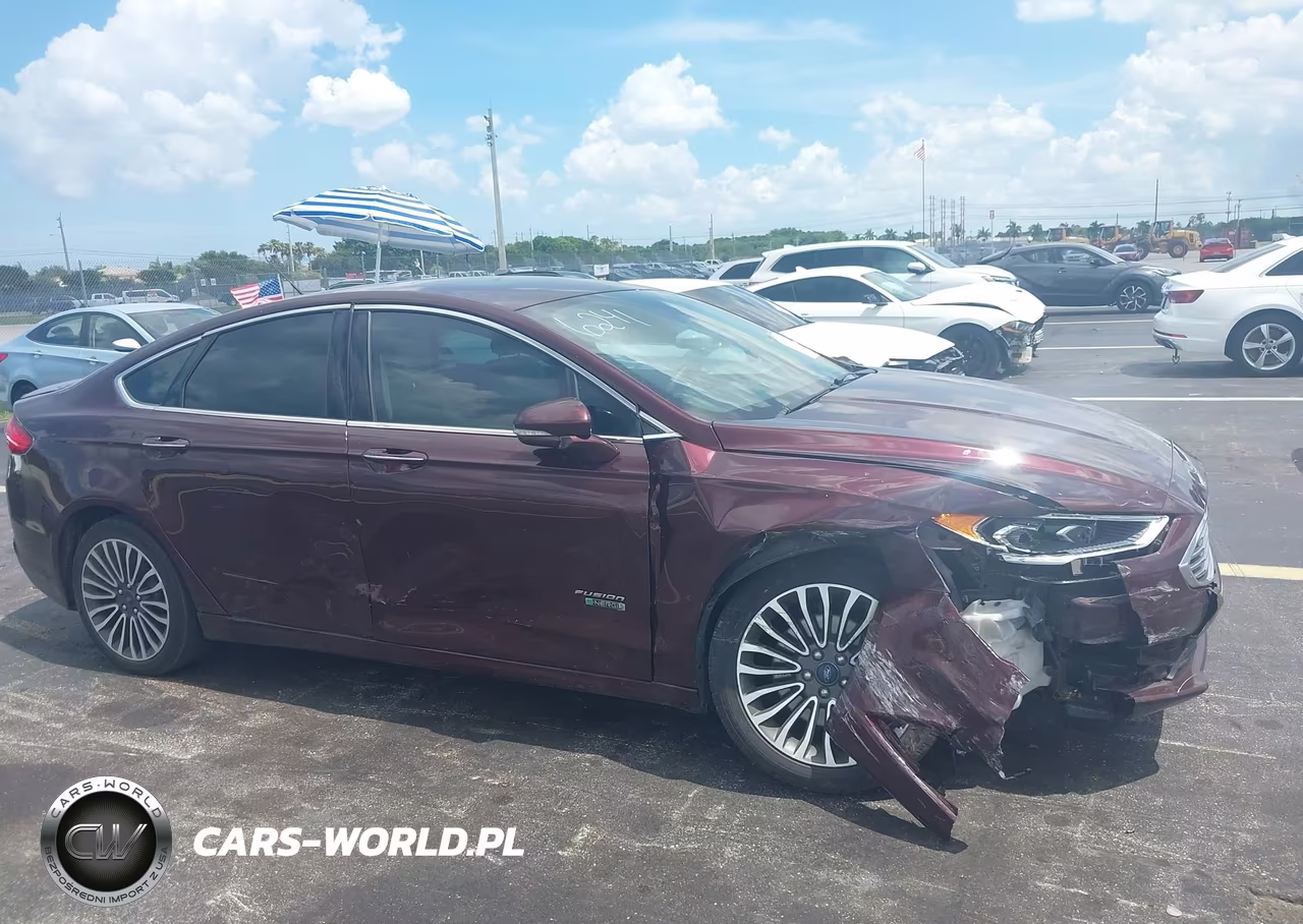 2018 Ford Fusion Energi Titanium VIN:3FA6P0SU9JR202672 - 6