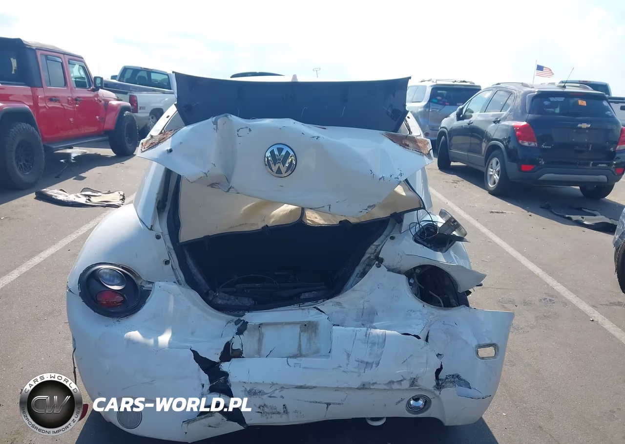 2000 Volkswagen New Beetle Gls VIN:3VWCC21C1YM404410 - 16