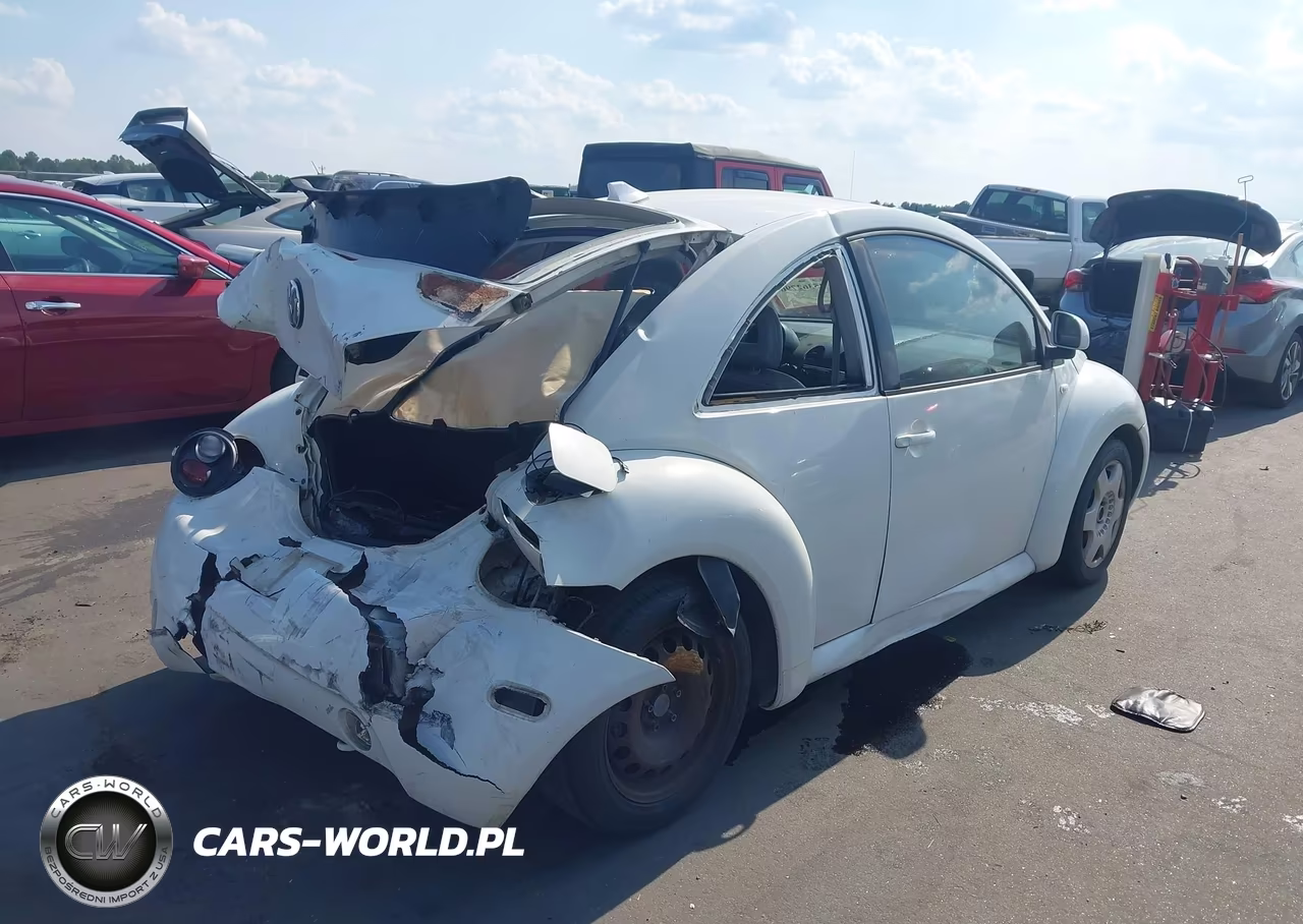 2000 Volkswagen New Beetle Gls VIN:3VWCC21C1YM404410 - 4