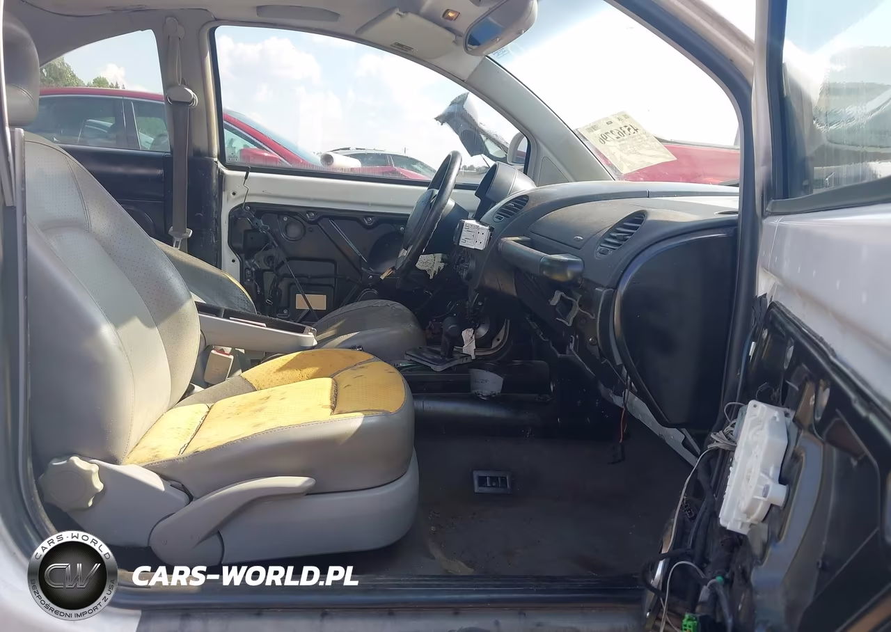 2000 Volkswagen New Beetle Gls VIN:3VWCC21C1YM404410 - 5