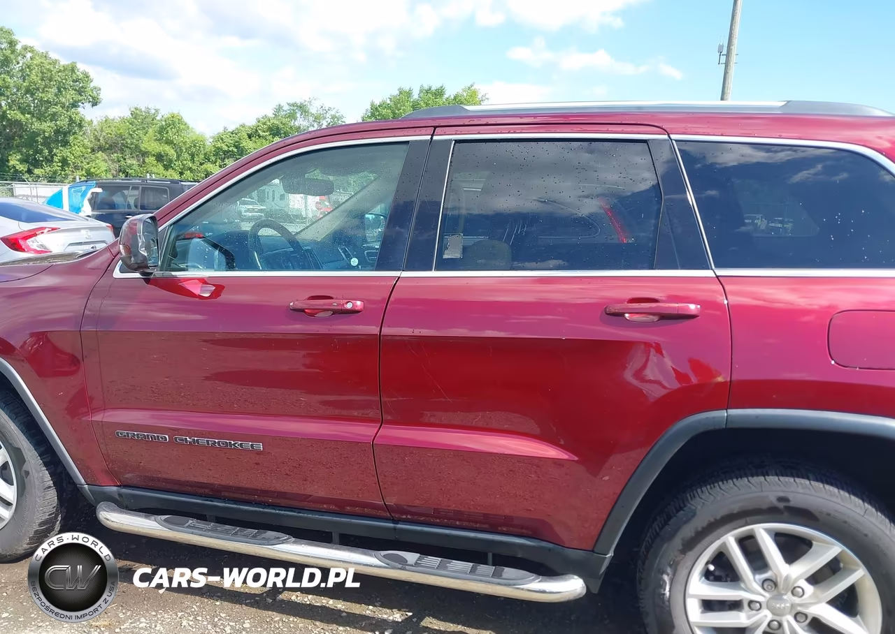 2017 Jeep Grand Cherokee Laredo 4X4 VIN:1C4RJFAG4HC822801 - 15