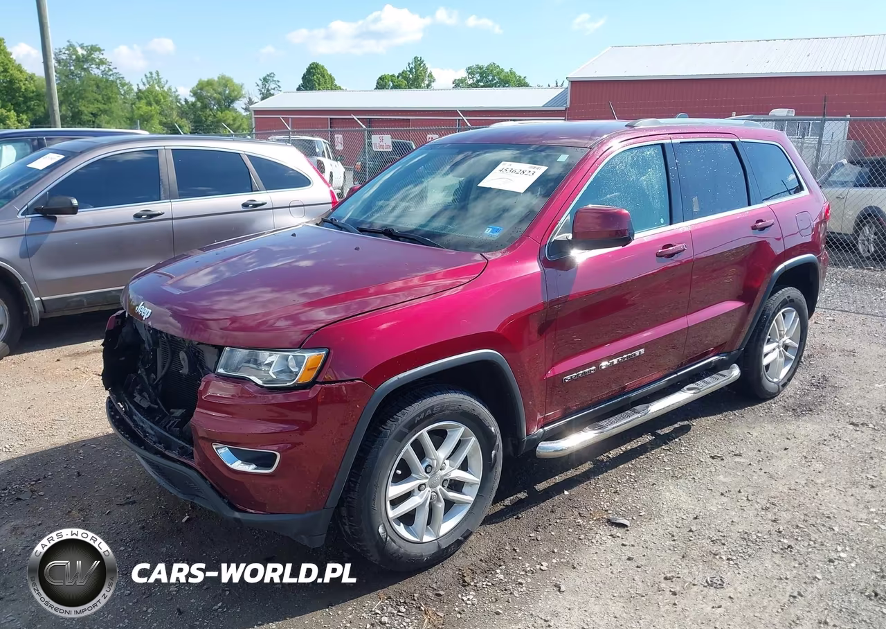 2017 Jeep Grand Cherokee Laredo 4X4 VIN:1C4RJFAG4HC822801 - 2