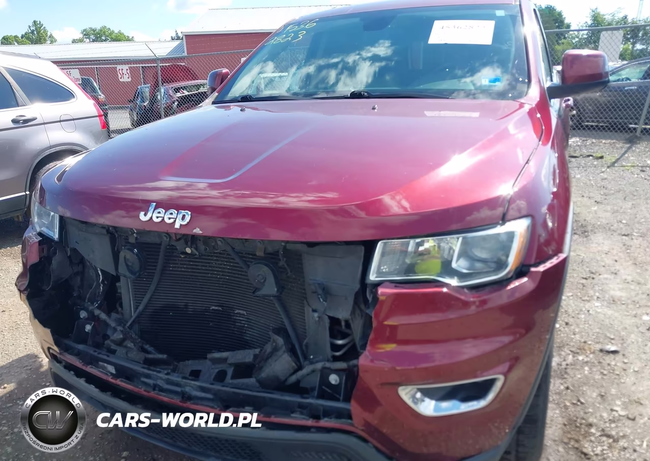 2017 Jeep Grand Cherokee Laredo 4X4 VIN:1C4RJFAG4HC822801 - 6
