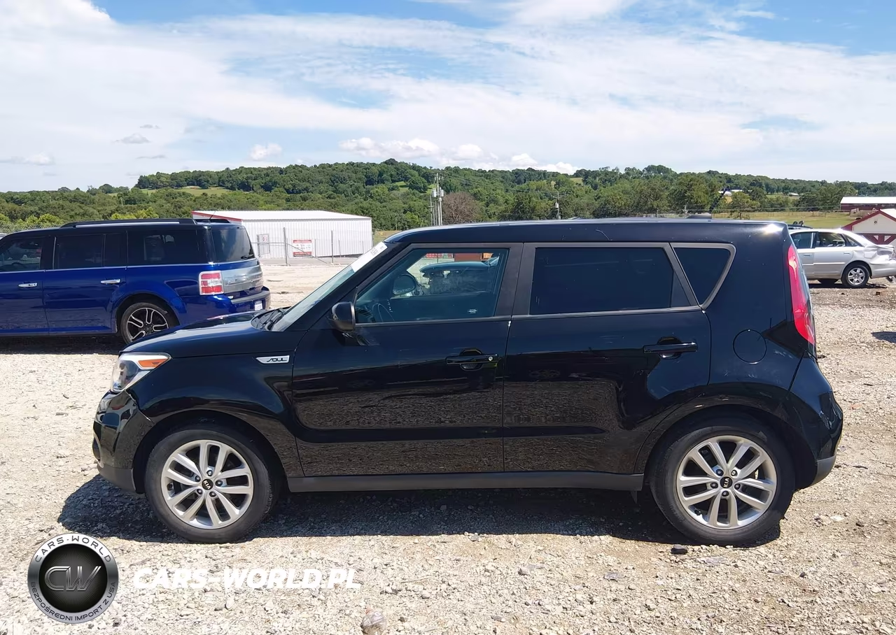 2017 Kia Soul + VIN:KNDJP3A55H7470863 - 14