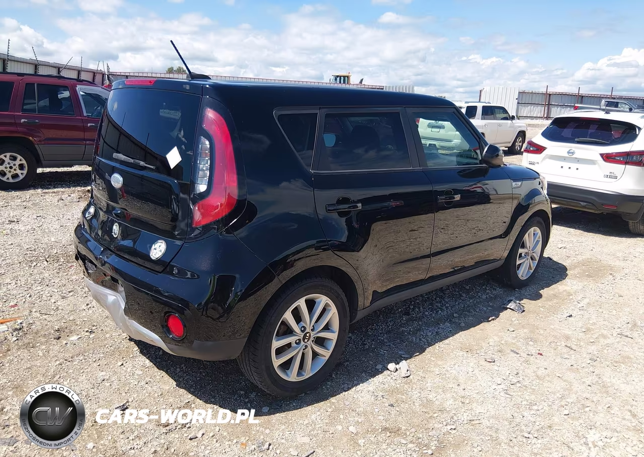 2017 Kia Soul + VIN:KNDJP3A55H7470863 - 4