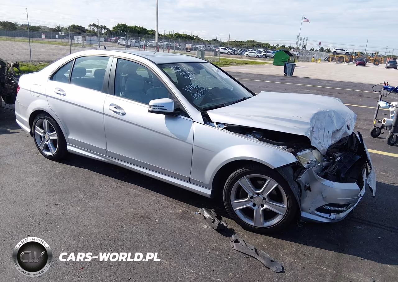 2011 Mercedes-Benz C 300 Luxury-Sport – zdjęcie 1 z 16