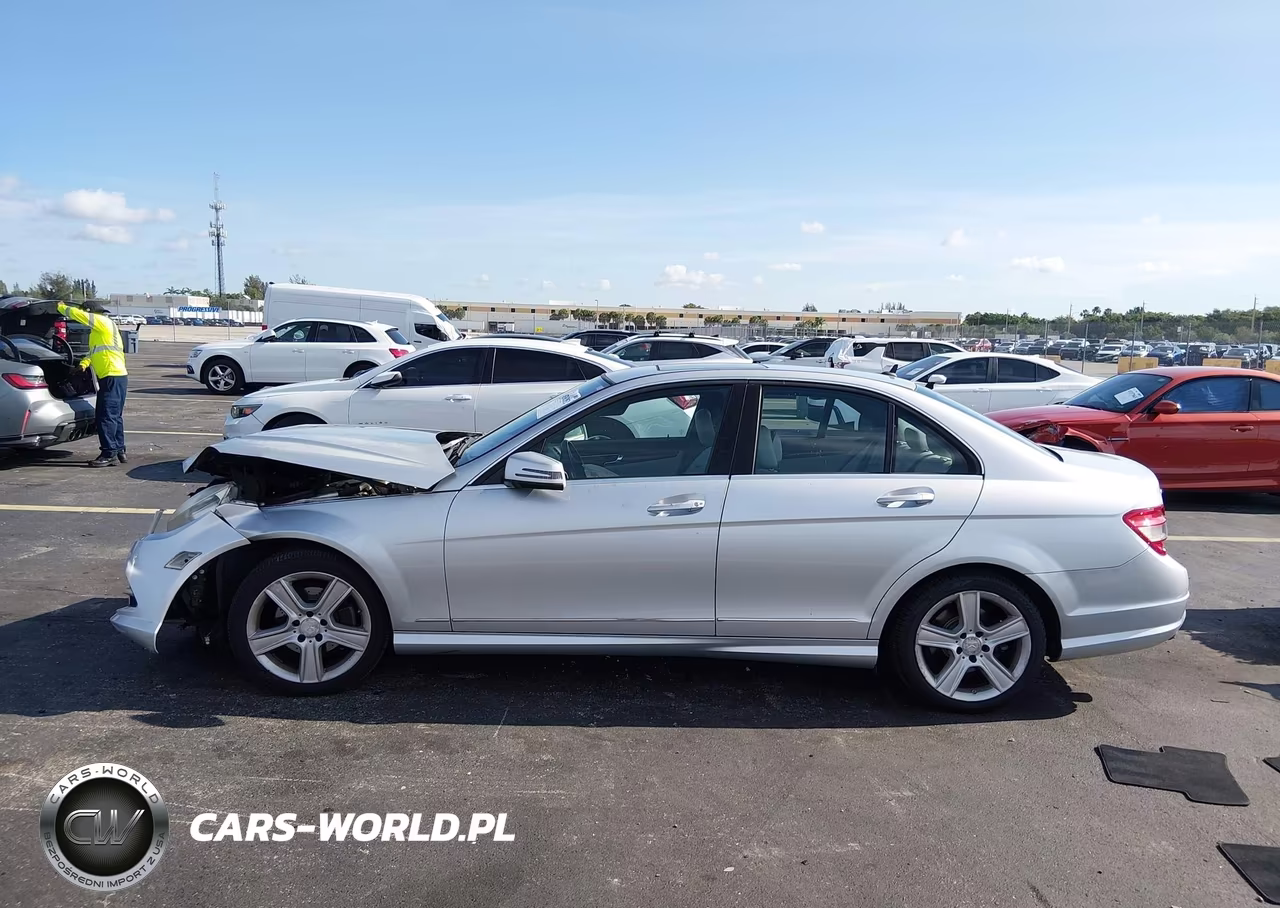 2011 Mercedes-Benz C 300 Luxury-Sport VIN:WDDGF5EBXBR171704 - 14
