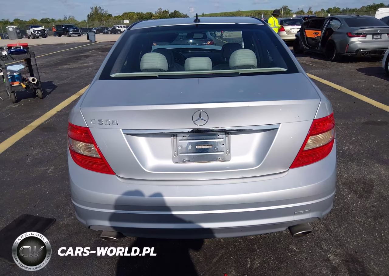 2011 Mercedes-Benz C 300 Luxury-Sport VIN:WDDGF5EBXBR171704 - 16