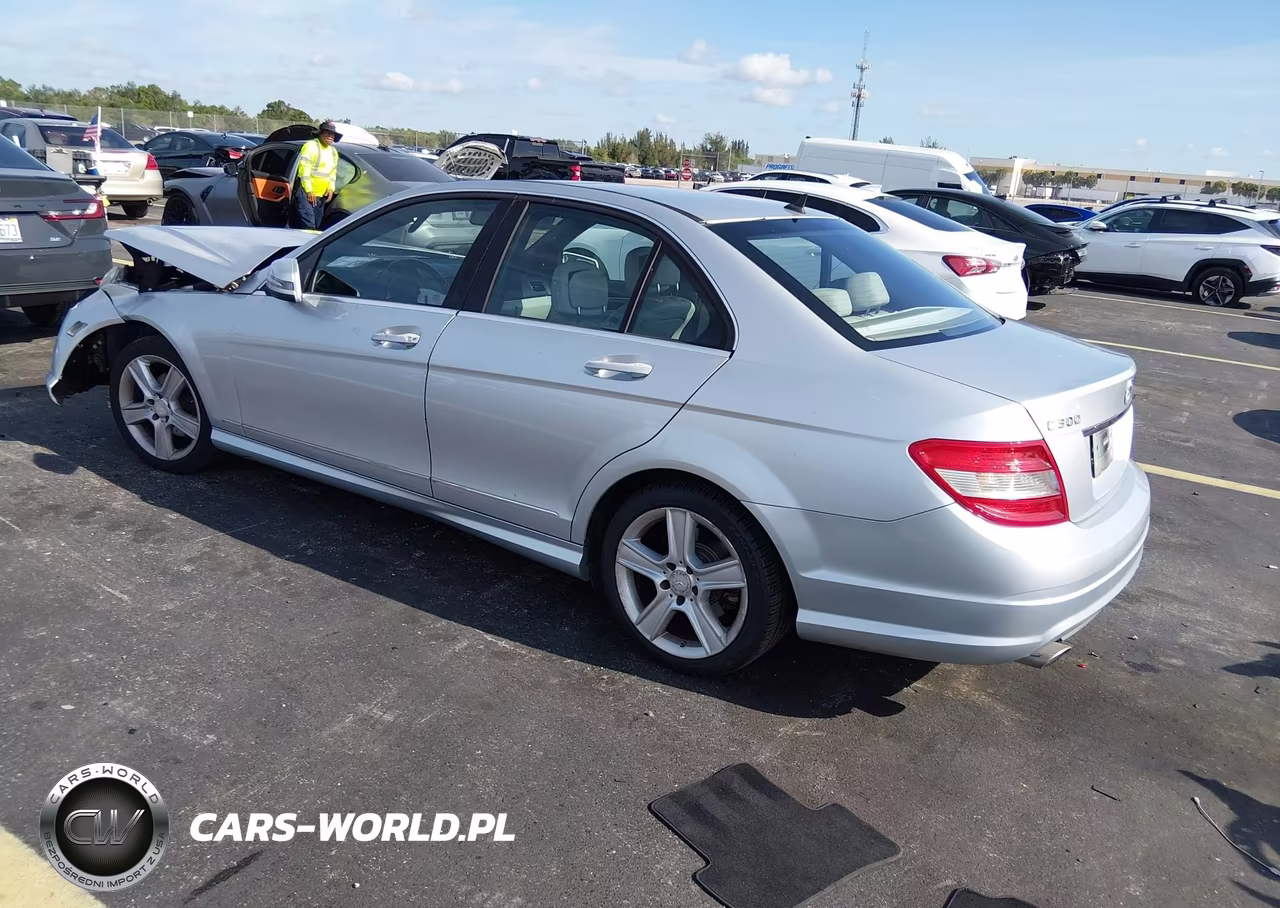 2011 Mercedes-Benz C 300 Luxury-Sport VIN:WDDGF5EBXBR171704 - 3