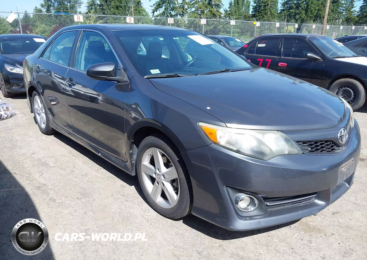 2013 Toyota Camry Se – zdjęcie 1 z 16
