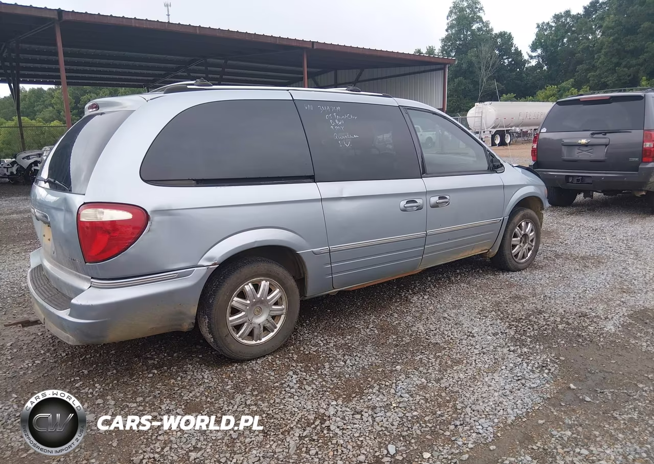 2005 Chrysler Town & Country Limited VIN:2C4GP64L55R349749 - 6
