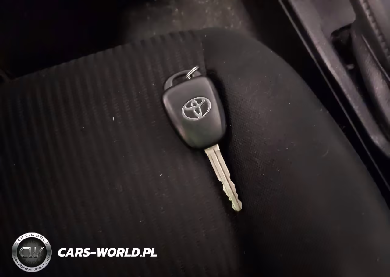 2017 Toyota Rav4 Le VIN:JTMBFREV2HJ118167 - 11