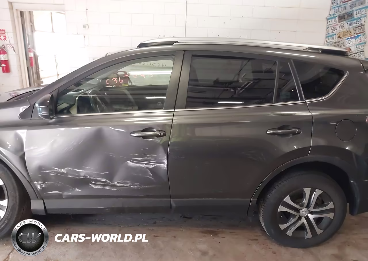 2017 Toyota Rav4 Le VIN:JTMBFREV2HJ118167 - 14