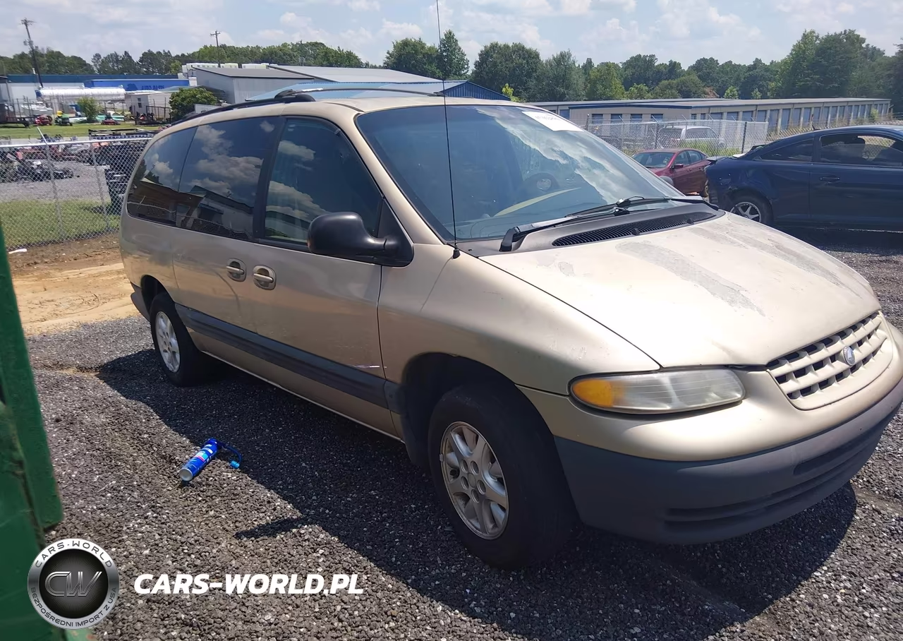 1999 Plymouth Grand Voyager Se