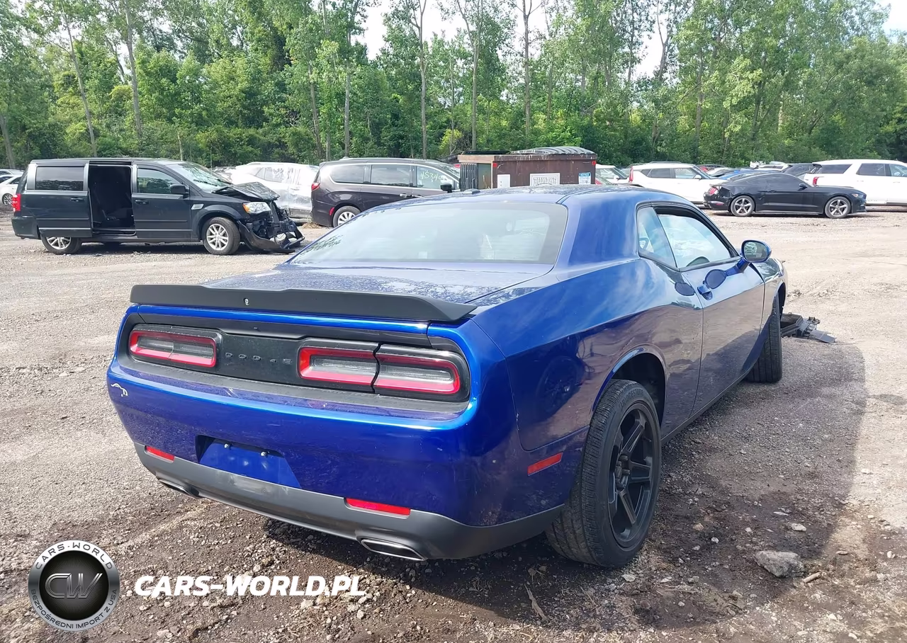 2020 Dodge Challenger Sxt VIN:2C3CDZAG1LH113123 - 4