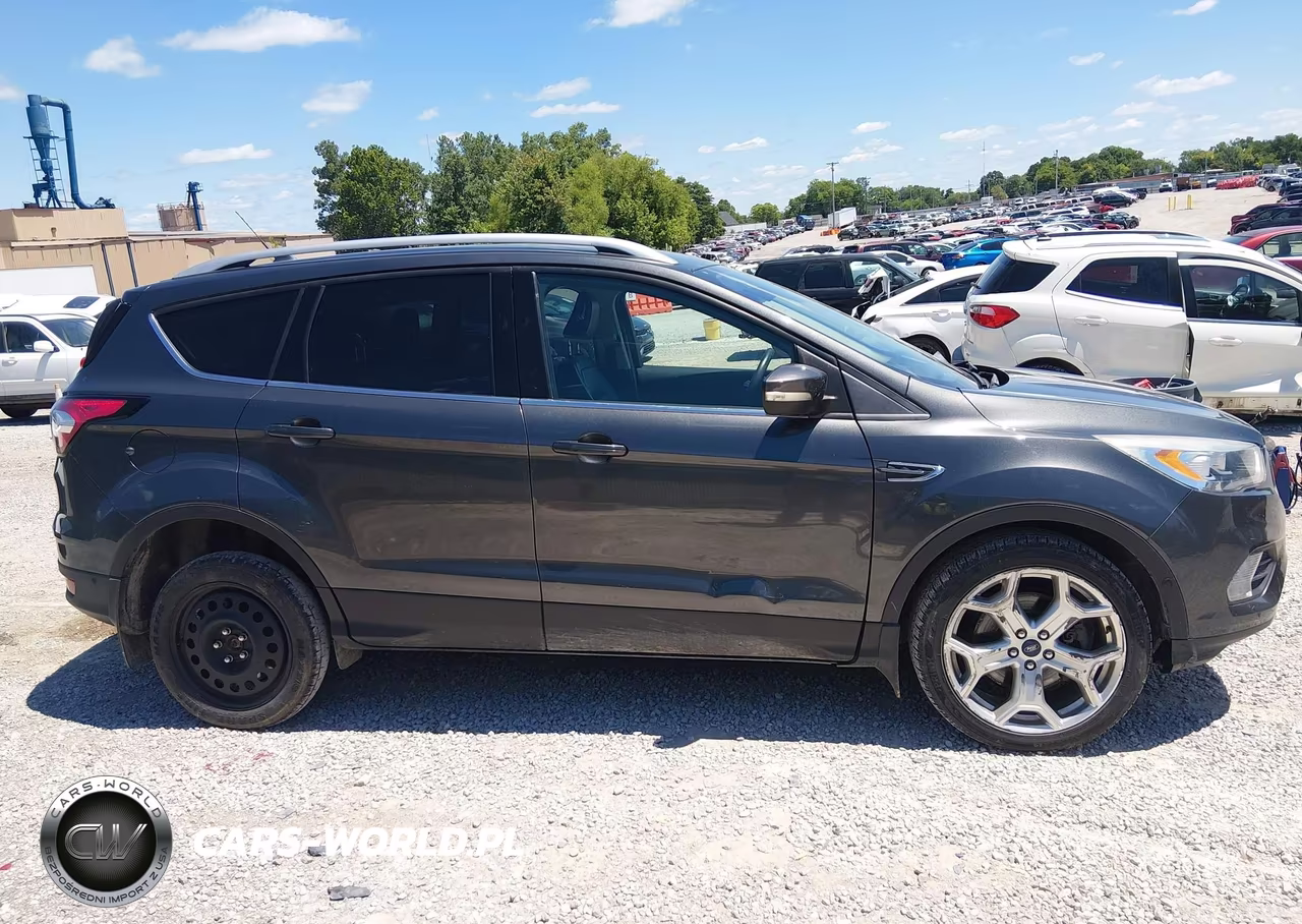 2018 Ford Escape Titanium VIN:1FMCU9J95JUD19614 - 13
