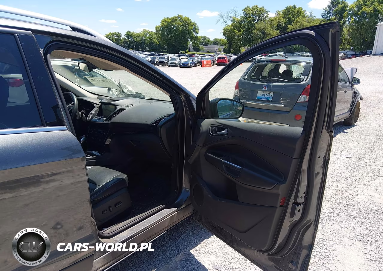 2018 Ford Escape Titanium VIN:1FMCU9J95JUD19614 - 5