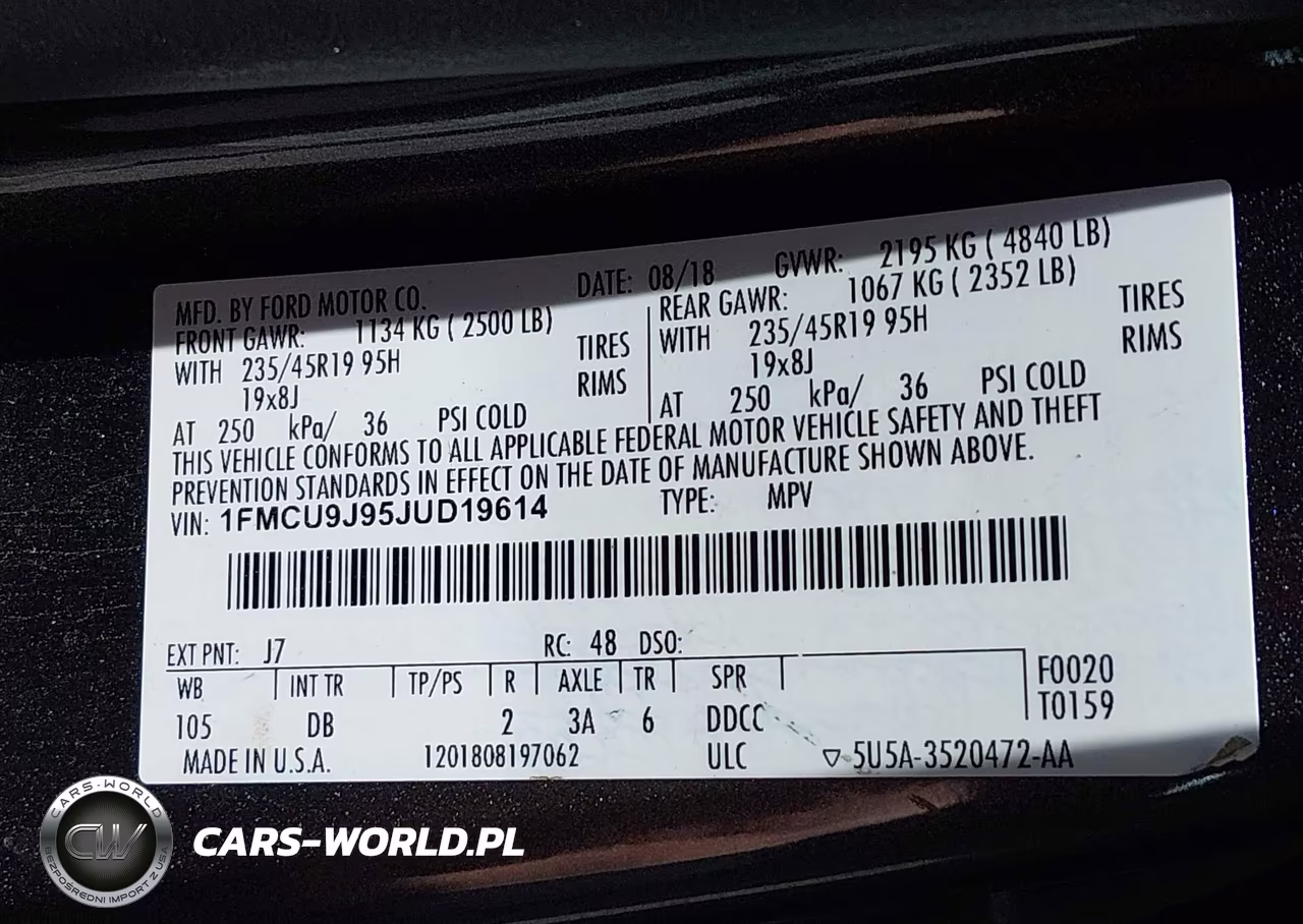 2018 Ford Escape Titanium VIN:1FMCU9J95JUD19614 - 9