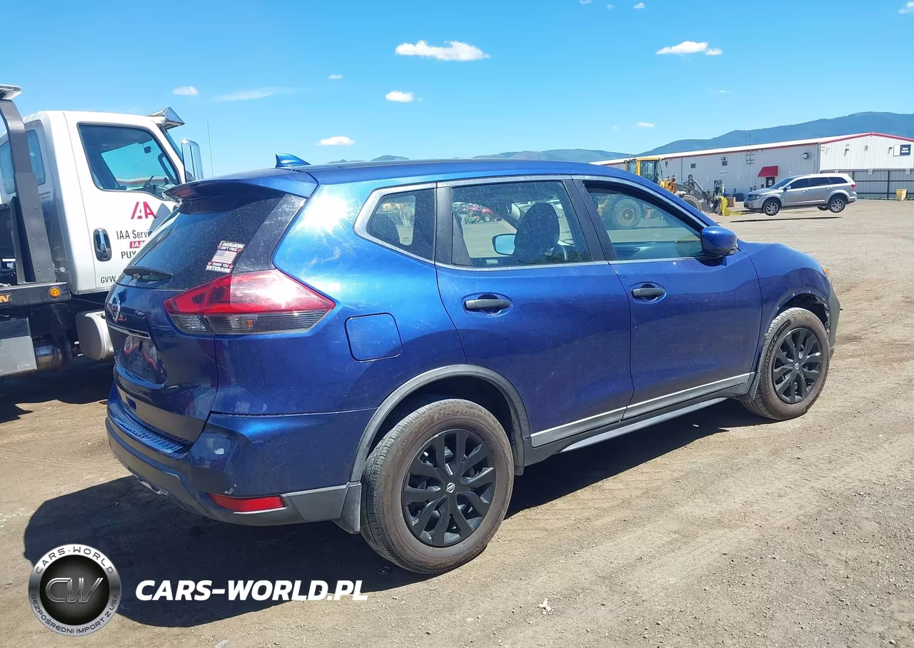 2018 Nissan Rogue S VIN:KNMAT2MT1JP564759 - 4