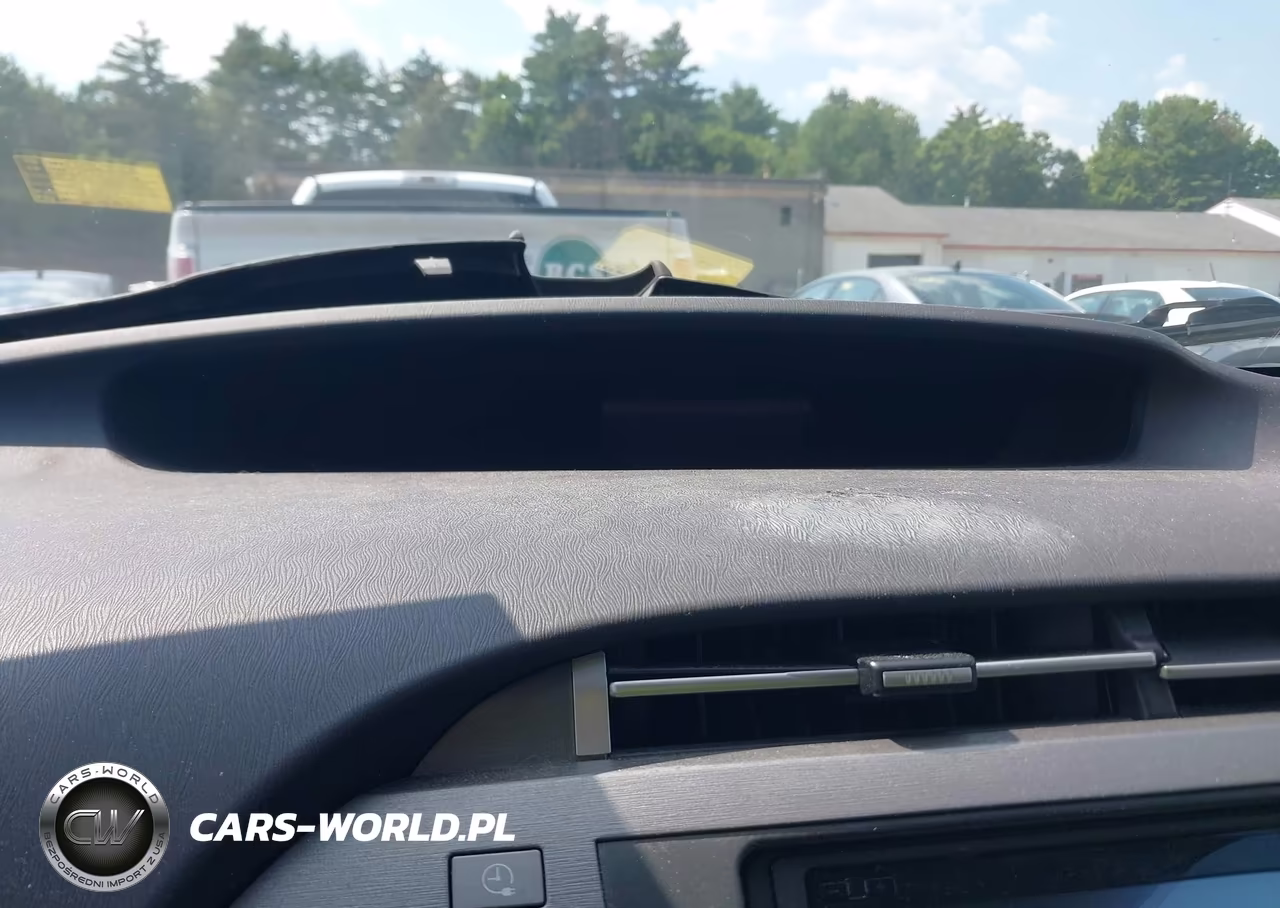 2013 Toyota Prius Plug-In VIN:JTDKN3DP4D3038757 - 11
