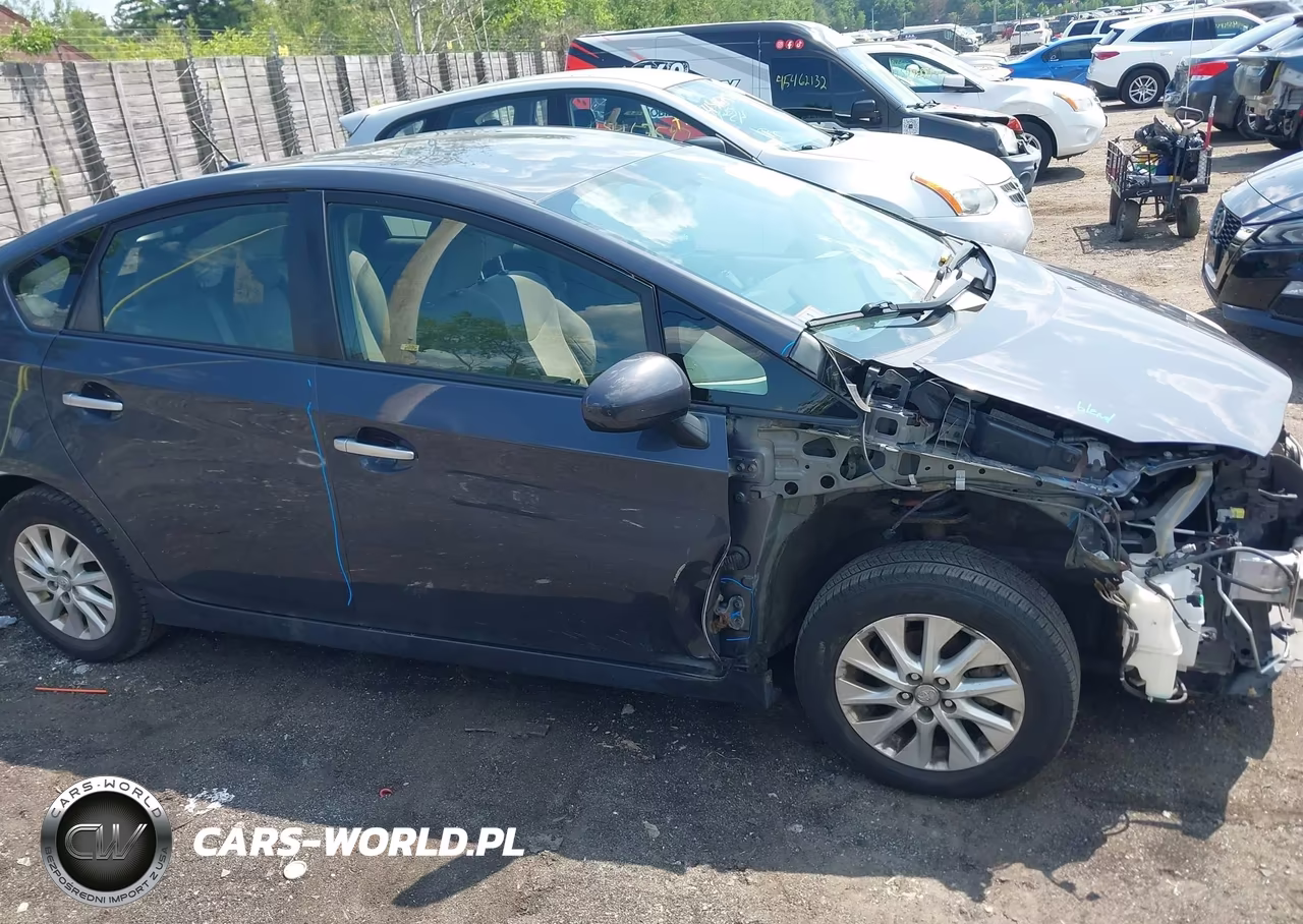 2013 Toyota Prius Plug-In VIN:JTDKN3DP4D3038757 - 13