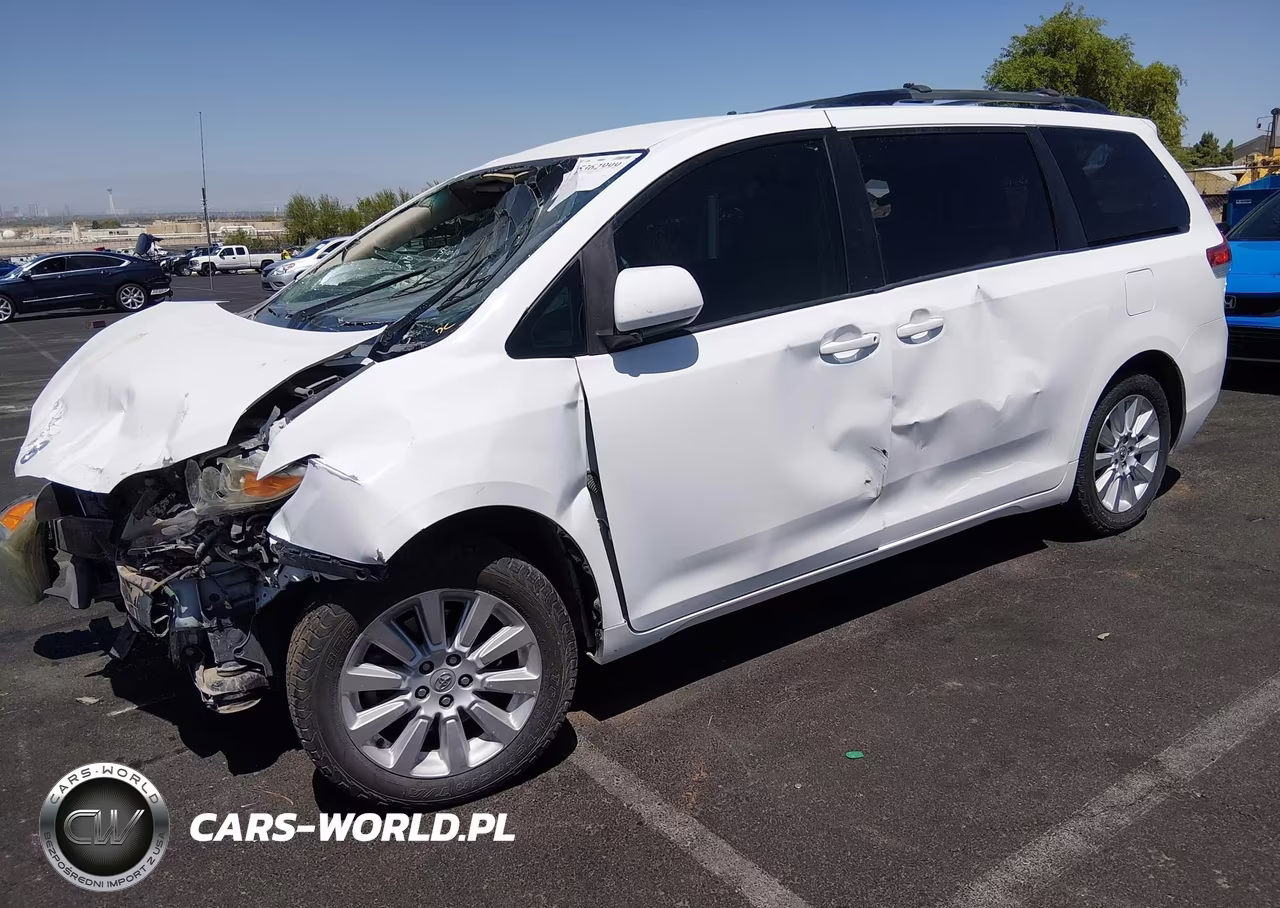 2013 Toyota Sienna Le 7 Passenger VIN:5TDJK3DC4DS067675 - 2