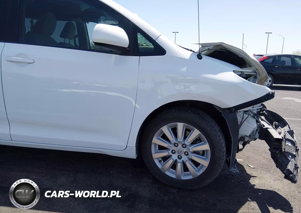 2013 Toyota Sienna Le 7 Passenger VIN:5TDJK3DC4DS067675 - 6