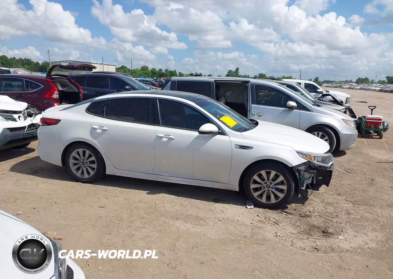 2018 Kia Optima S VIN:5XXGT4L33JG243854 - 14