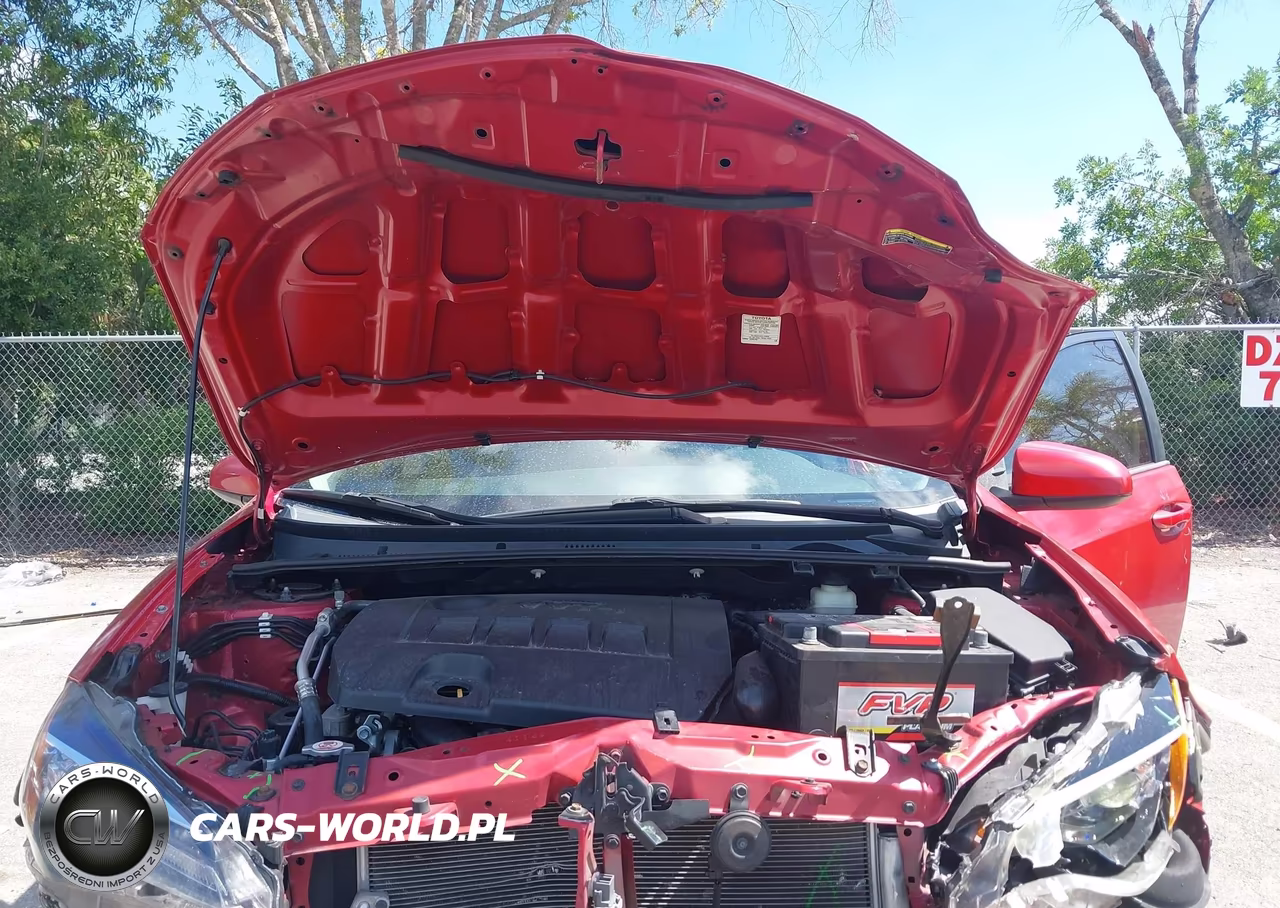 2018 Toyota Corolla Le VIN:5YFBURHEXJP766519 - 10