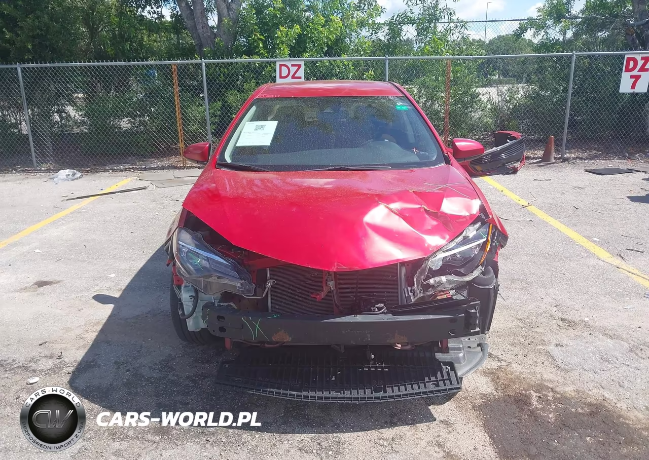 2018 Toyota Corolla Le VIN:5YFBURHEXJP766519 - 13